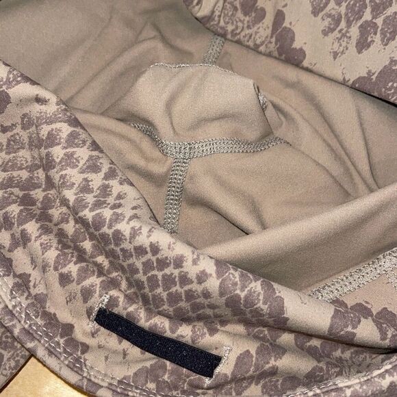 Varley Women’s Snakeskin Print Pull-On Mid-Rise Cropped Leggings Brown Size Smal - Picture 8 of 11